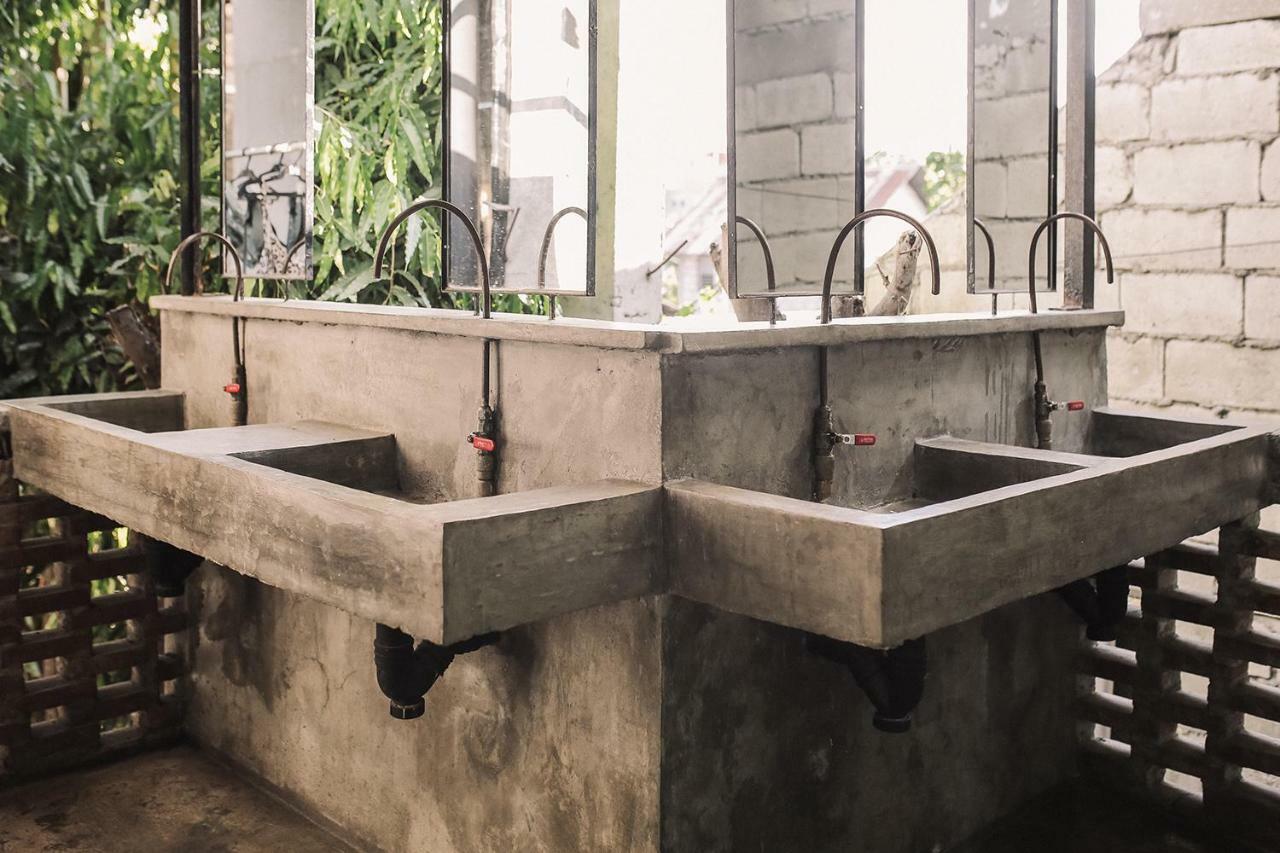 The Flying Fish Hostel Dumaguete City